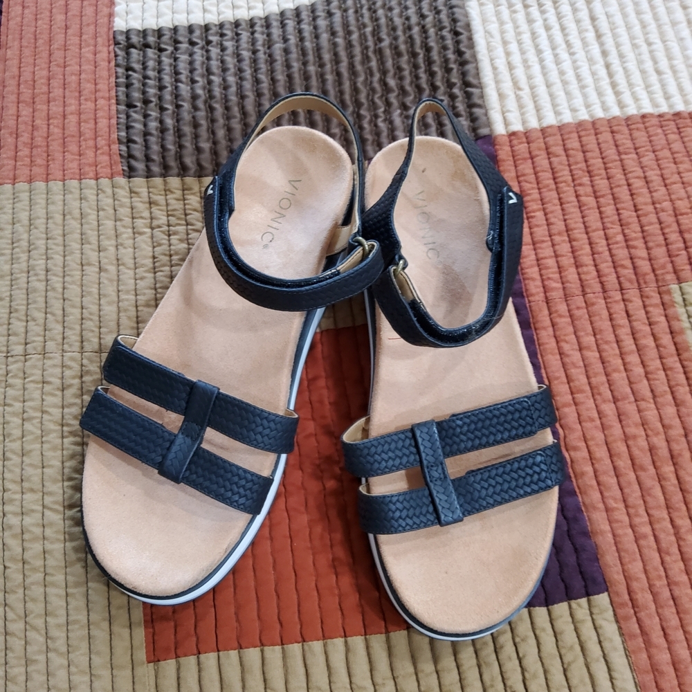 Vionic Women's Black Sandals